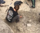 Скелет в странен гроб хвърля нова светлина към загадките на Ряховец