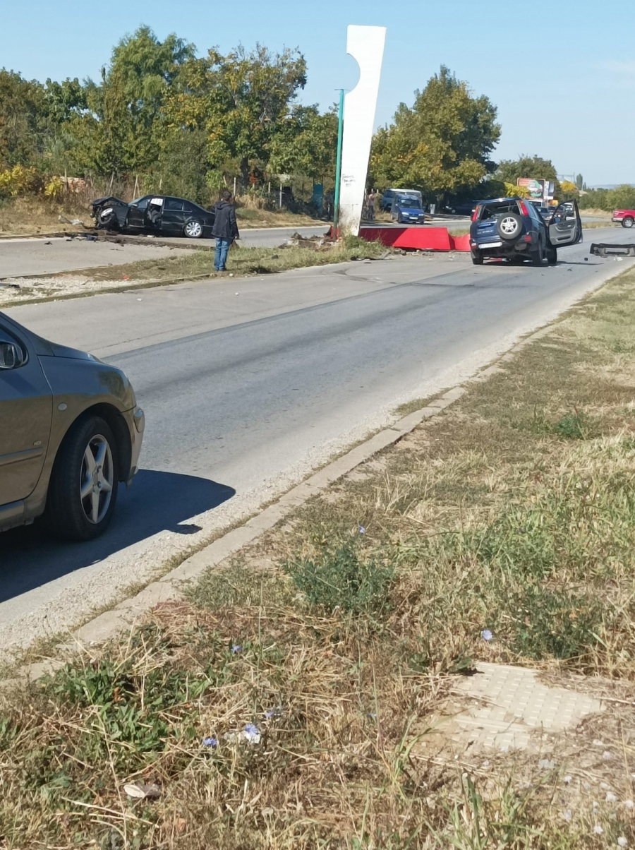 Обратен завой на околовръстното на Лясковец прати двама в болница