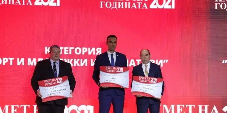 Горнооряховският кмет е победител в категорията „Спорт и младежки политики” в конкурса „Кмет на годината 2021”