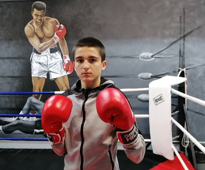 Йоан Стефанов спечели злато за „Локомотив” от Държавното по бокс за юноши