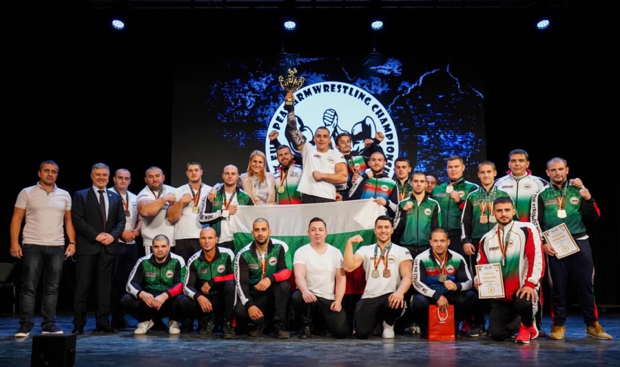 Пламен Димитров и Недалин Христов са европейски шампиони, България е №1 на Стария континент по канадска борба