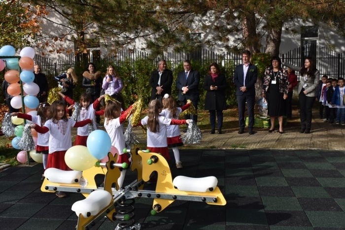 Новаторска детска площадка откриха в ДГ „Здравец“ в Първомайци