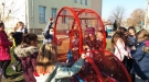 Сърце за събиране на капачки е поставено в двора на СУ „Николай Катранов“