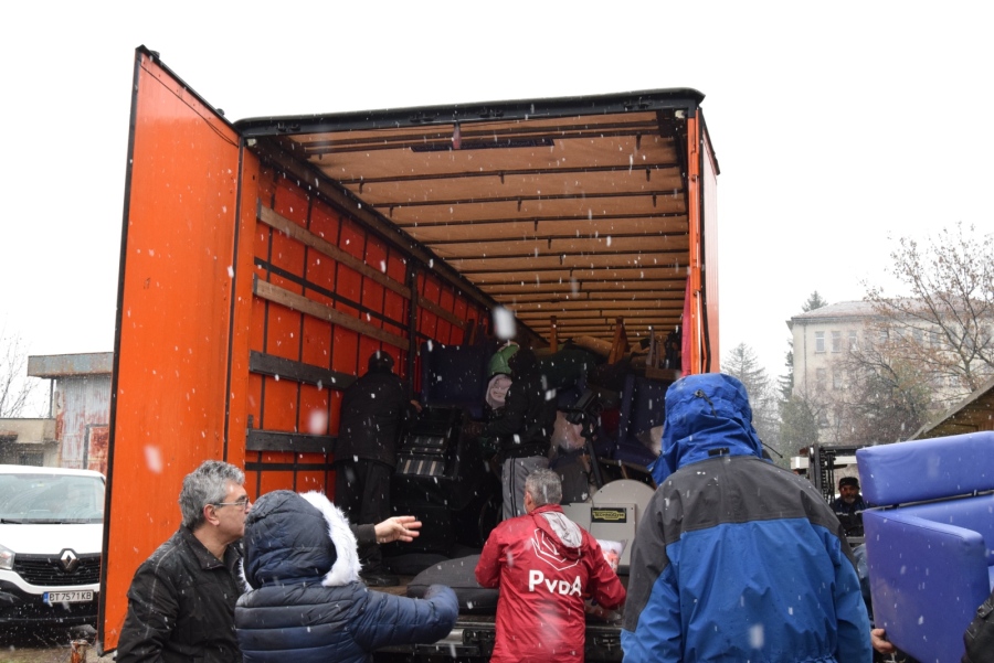 Ново дарение от нидерландската организация SMHO пристигна за МБАЛ „Св. Ив. Рилски“ и за социалните услуги в Горнооряховско