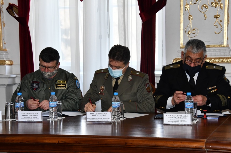 Началникът на НВУ участва в подписването на Споразумението по Националната научна програма „Сигурност и отбрана“