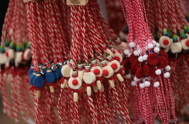 90 места за продажба на мартеници са на разположение на търговците в Горна Оряховица тази година