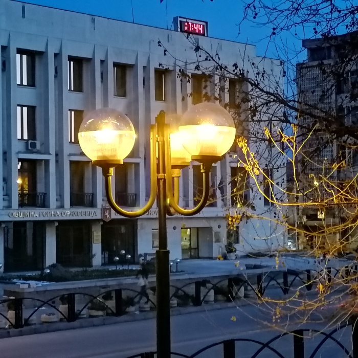 В Горна Оряховица общинският съветник Трифон Димитров предлага начин за икономия от улично осветление без драстични мерки и режим