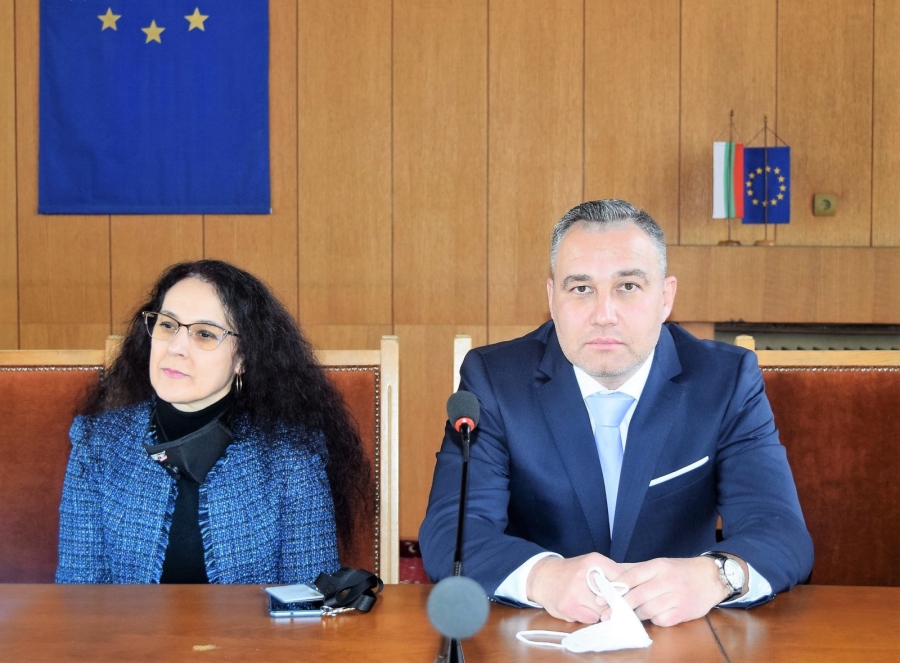 Областният управител Людмила Илиева представи пред администрацията новите заместник областни управители