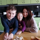 Леся от Бесарабия събрала живота си в един куфар и с двете си деца тръгнала към България