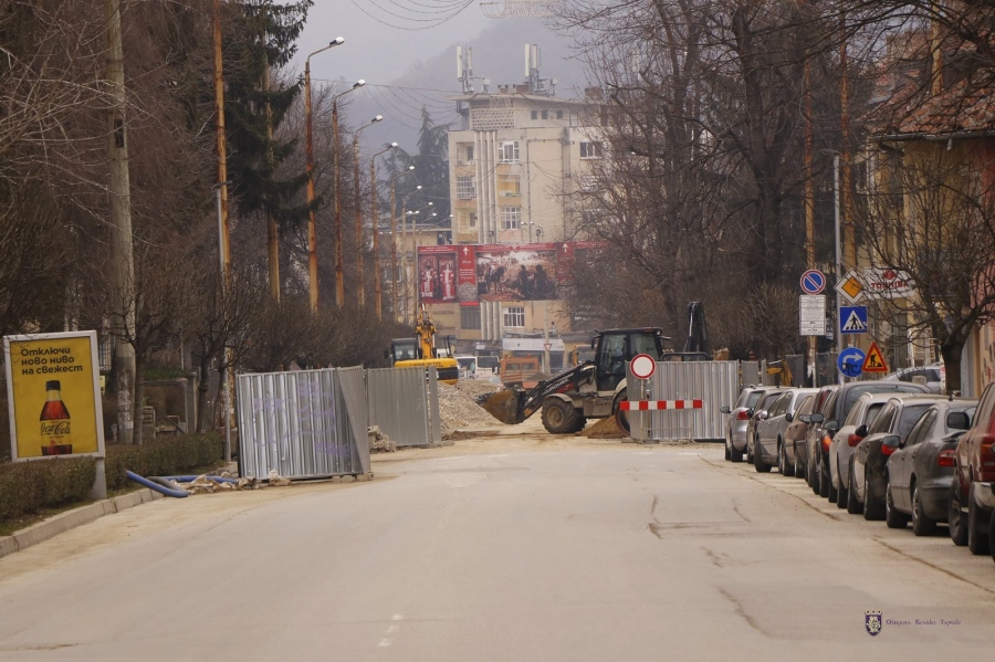 Строителните дейности по бул. „България“ налагат нови промени в движението във Велико Търново