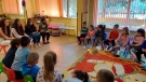 Доброволци от Младежкия парламент четат нови книжки в детски градини в Горна Оряховица