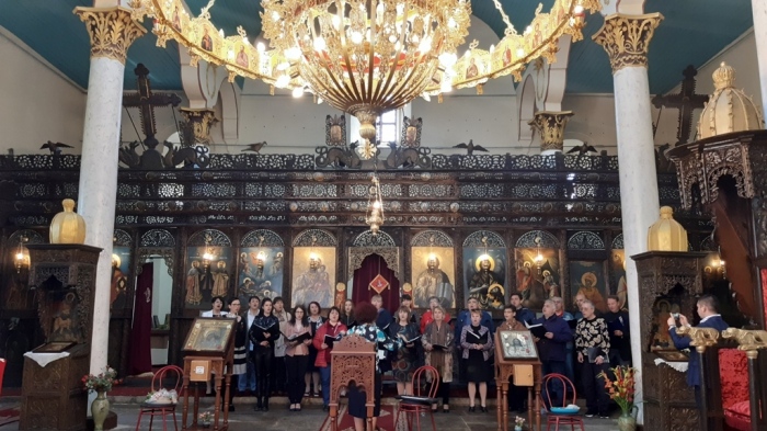 Първи български хор „Янко Мустаков“ поздрави жителите на Свищов