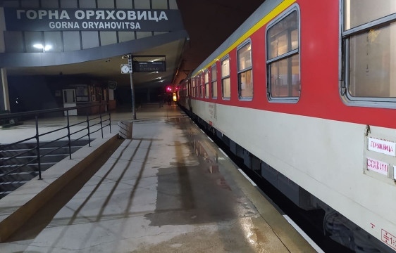 БДЖ пуска допълнителен влак от Горна Оряховица до София между 1 и 6 май