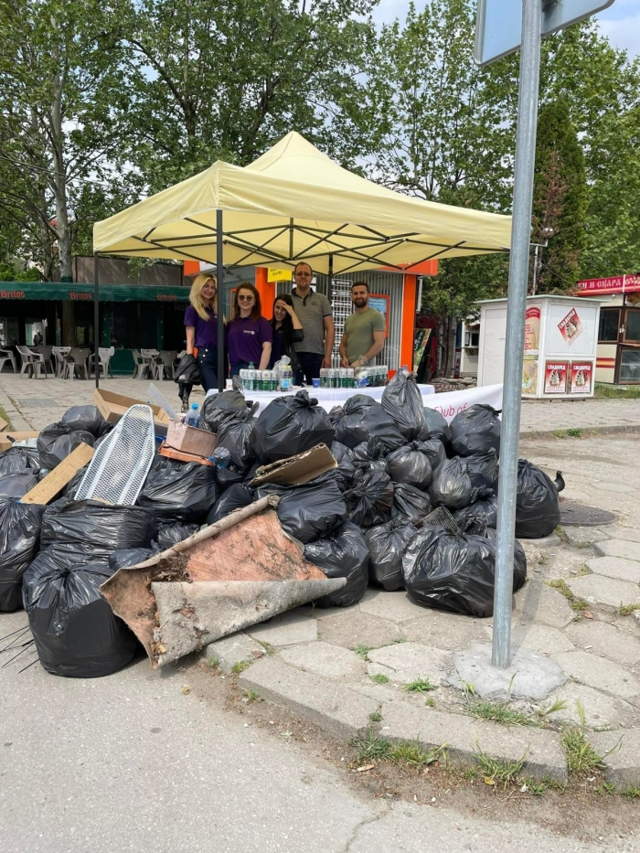Над 100 чувала отпадъци бяха събрани в кв. „Бузлуджа“ по време на акцията „Бира за смет“ на Ротаракт клуб – Велико Търново