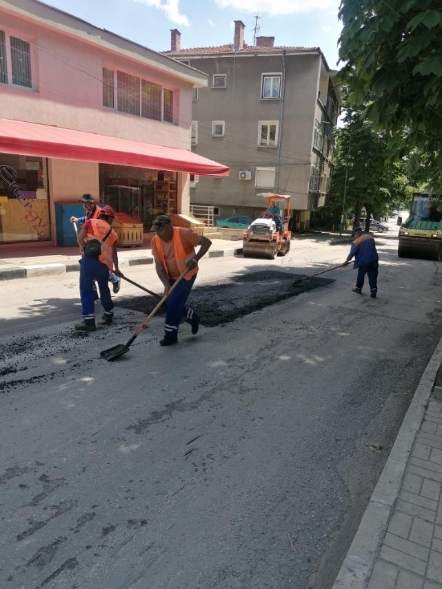 Започнаха текущи ремонти на улици в Горна Оряховица