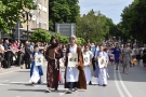 Кирил и Методий поведоха шествие с много букви, приказни герои, цветя и знаменца от всички училища в Горна Оряховица