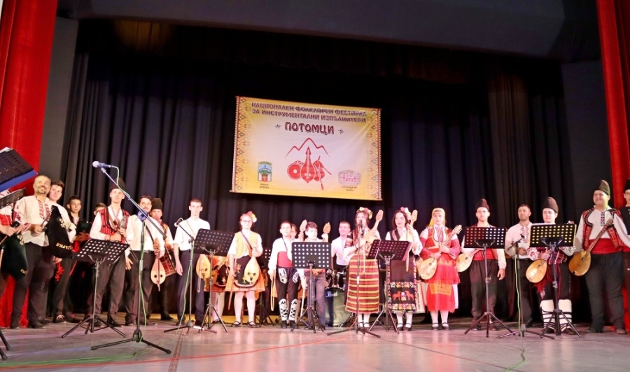 В Лясковец поставиха началото на Национален фестивал за инструментални изпълнители
