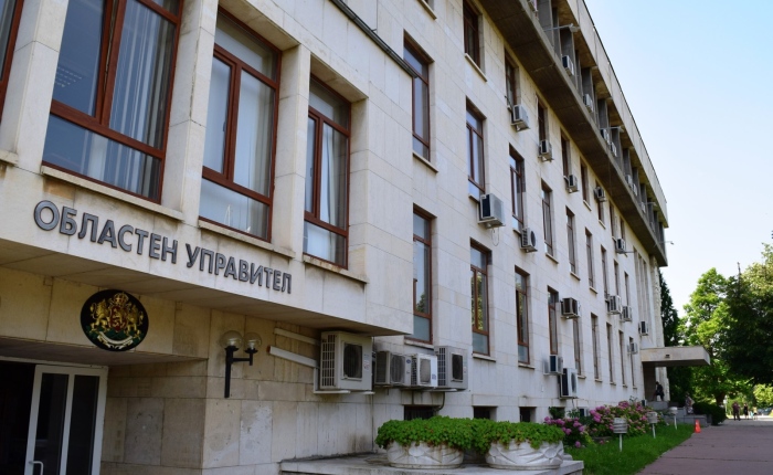 Областният управител: Центровете за административно обслужване във Велико Търново и Елена да приемат граждани без обедна почивка