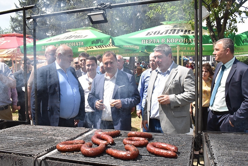 Министърът на земеделието Иван Иванов откри Празника на суджука, XV му издание чупи рекорди по посещаемост