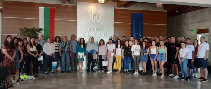 Кметът на Свищов посрещна завършващите от катедра „Мениджмънт“ към Стопанска академия