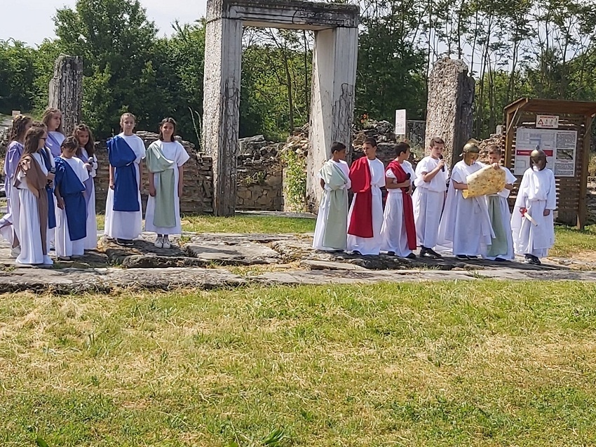 Четвъртокласници от ОУ „Св. св. Кирил и Методий“ в Горна Оряховица откриват фестивала „Нике – играта и победата“