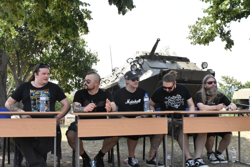 В НВУ метъл легендите „Sabaton“ научиха от първо лице още за българската воинска слава