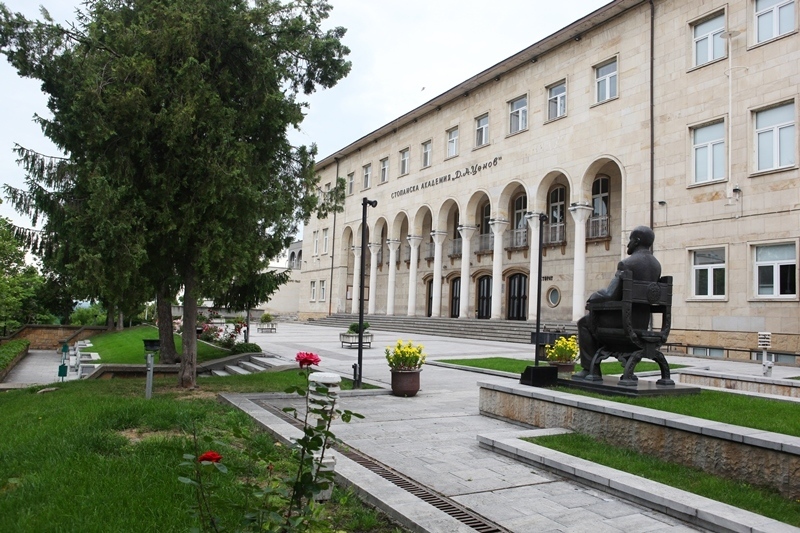 Свищовската академия отново реализира 100% от утвърдения държавен план-прием