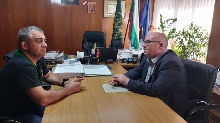Областният управител инж. Георги Гугучков се срещна с кмета на Елена инж. Дилян Млъзев