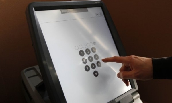И в Елена провеждат разяснителна кампания за гласуване с машини