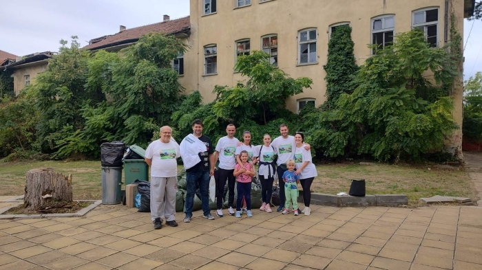 Близо 2000 доброволци от Великотърновска област участват в националната кампания „Да изчистим България заедно“