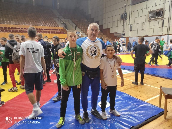 Медали за борците на клуб „Дан Колов“ на международен турнир в Ямбол