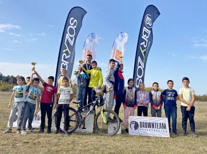 Над 60 млади колоездачи се включиха в MTB School край Лясковец