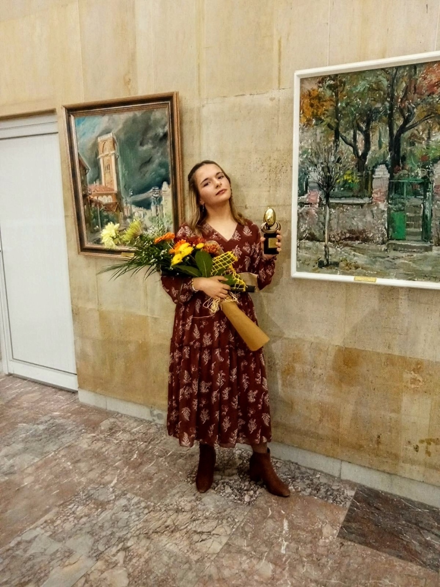 Даница Христова от Езиковата гимназия във Велико Търново спечели Националния младежки конкурс за поезия „Веселин Ханчев“