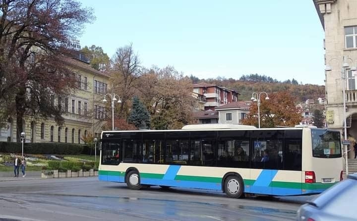 Община Велико Търново осигурява безплатни автобусни линии за Архангелова задушница