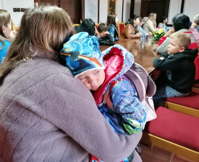 15 декември е, а никой не казва какво става с украинците по хотелите, част от бежанците в Горна Оряховица тръгват към Румъния