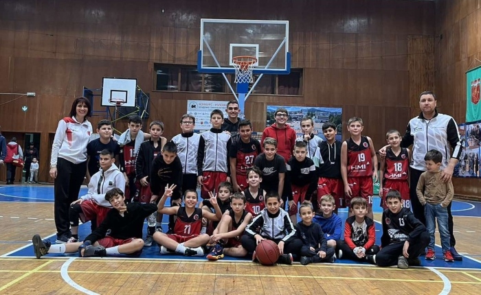 12-годишните „локомотивци“ продължиха победната серия на горнооряховския баскетбол в зала „Никола Петров“