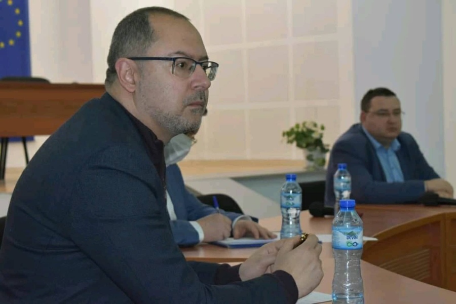 Димитър Николов организира приемна в Свищов