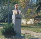 Училището в Долна Оряховица прави базар за паметник на Левски