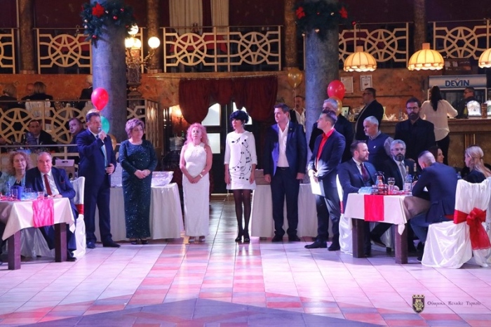 Коледният благотворителен бал на кмета на Велико Търново събра над 35 000 лева за „Остров на изкуствата“ 