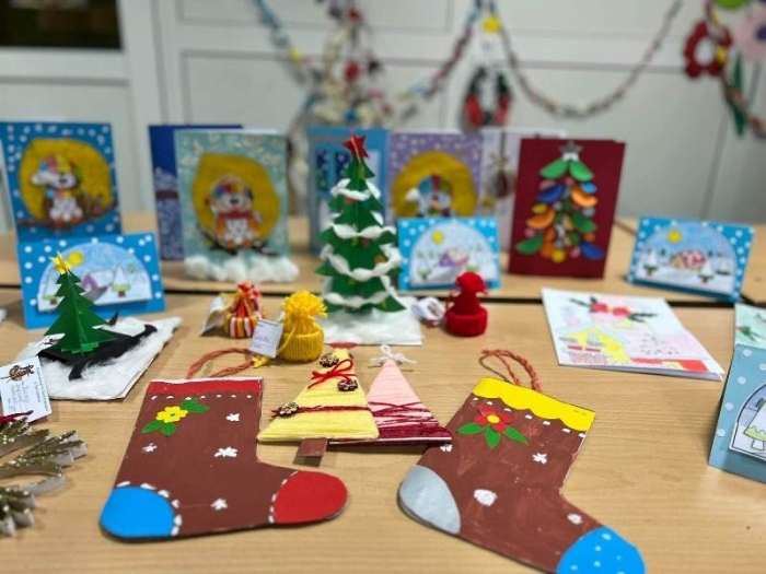 Над 120 деца на ОУ „Св. Паисий Хилендарски” в Горна Оряховица твориха картички и сурвакници
