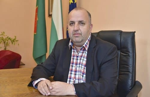 Даниел Костадинов: Ограничаването до два мандата за всяка изборна длъжност може да реши политическата криза
