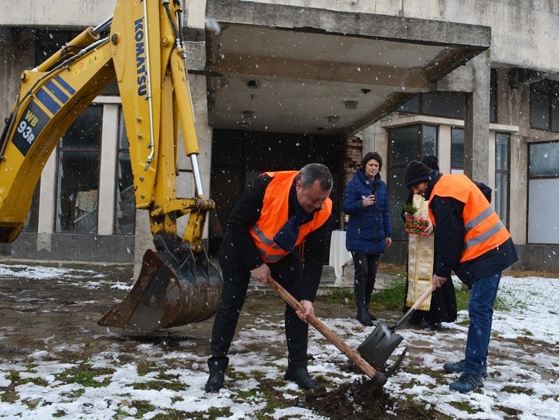 Започна реконструкцията на ул. „Георги Кирков“ в Павликени