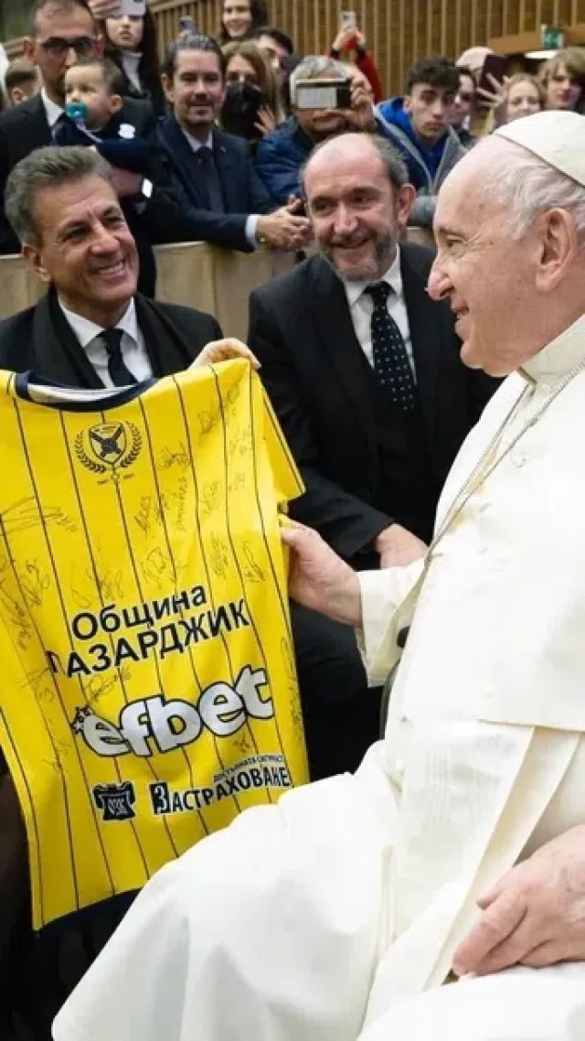 С края на 2022 година - папа Франциск стана фен на български шампион