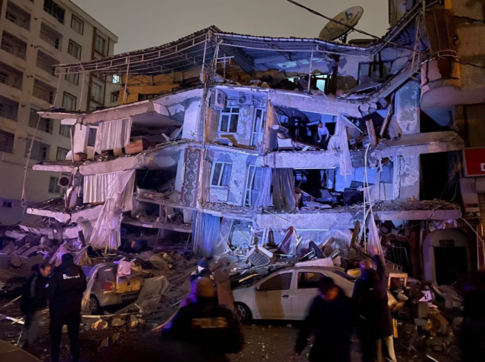 Седем спасители от групата в Горна Оряховица заминаха да търсят оцелели след земетресението в Турция