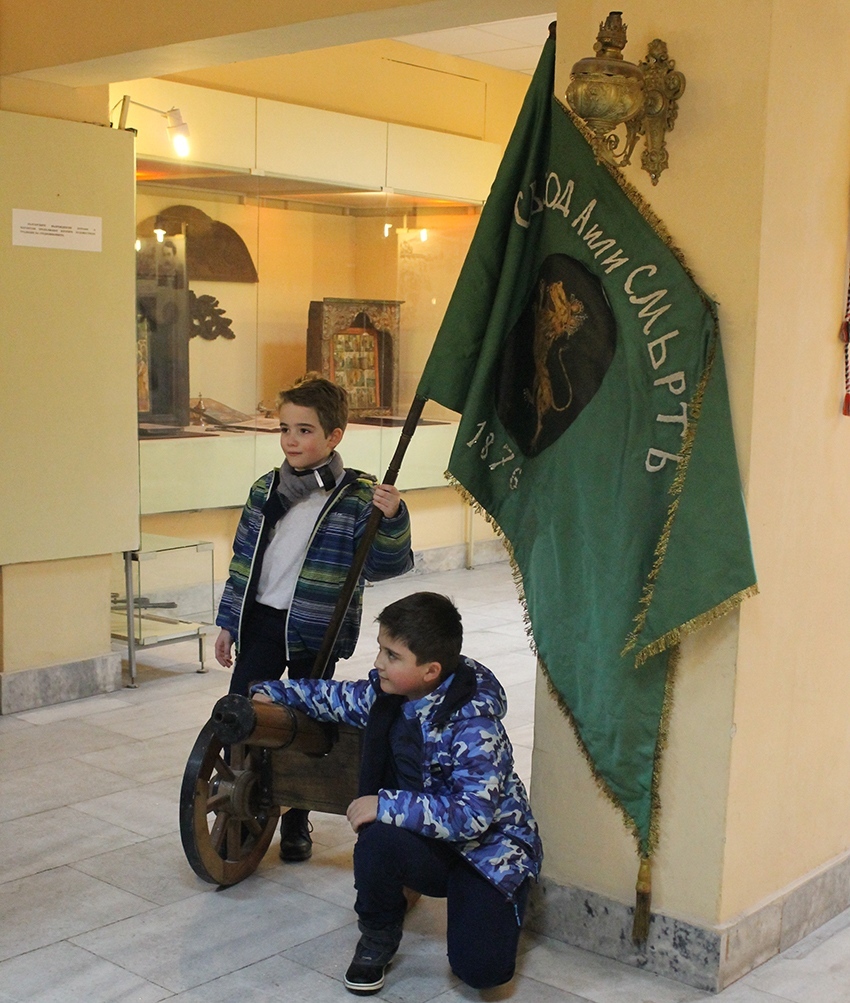 Безплатен вход и снимка с Горнооряховското бойно знаме за всички посетители предоставя Историческият музей на 3 март