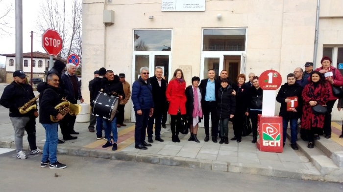 Кристиан Вигенин в Златарица: Ще търсим варианти за достъпна Спешна помощ в общината
