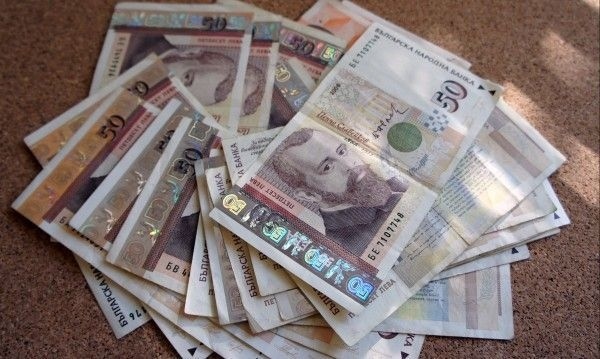 Полицията във Велико Търново издирва собственика на изгубени пари
