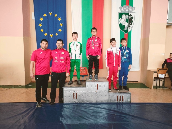 Денислав Сахатчиев спечели злато за „Локомотив” от Държавното по борба за деца