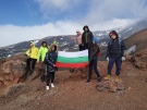 Ученици на ОУ „Св. св. Кирил и Методий“ се качиха на Етна и разказаха историята на българското знаме на връстници от Италия, Уелс и Португалия