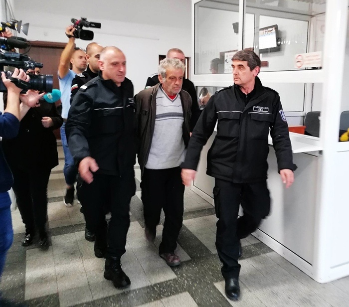 Съдът остави в ареста гледача на кучетата-убийци от Долна Оряховица